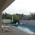 Le Clos Du Pontet 4* Orliénas
