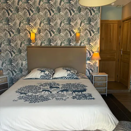 Le Clos Du Pontet Bed & Breakfast 4*
