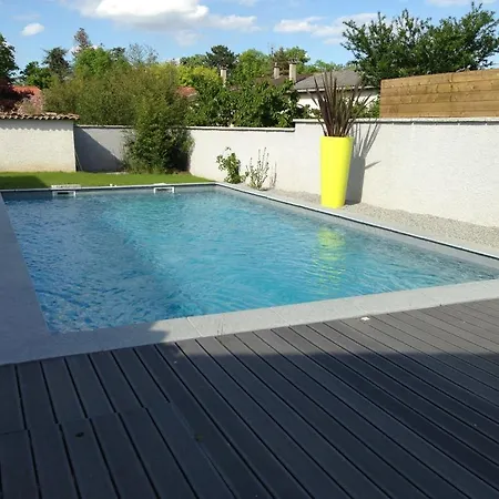 Le Clos Du Pontet 4*
