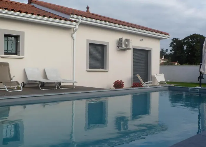Le Clos Du Pontet Bed & Breakfast