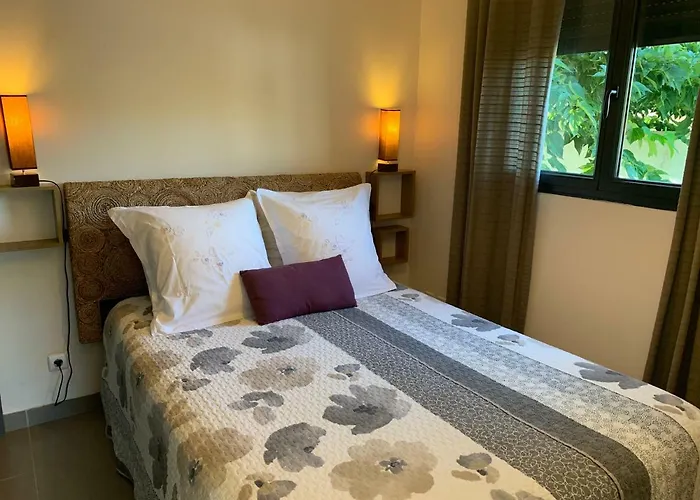 Le Clos Du Pontet 4* Orliénas