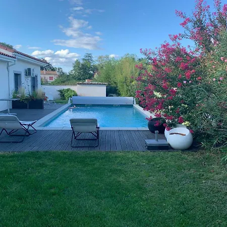 Le Clos Du Pontet